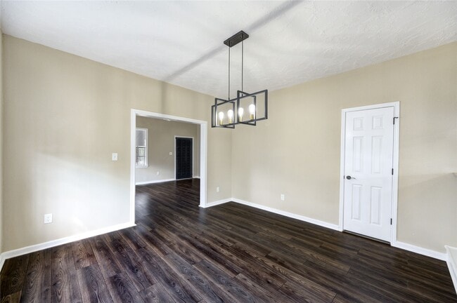 Building Photo - 306 Morris St