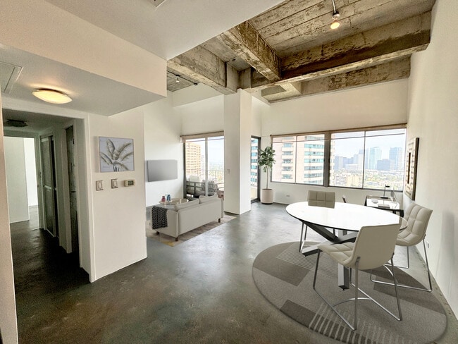 Building Photo - 10501 Wilshire Blvd