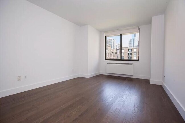 Building Photo - 1 bedroom in New York NY 10004