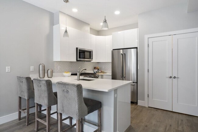 Foto del edificio - 610 Rutherford Ave