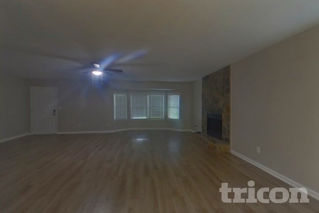 Building Photo - 120 Elberta Dr