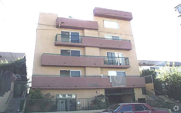 Building Photo - 2796 Francis Ave
