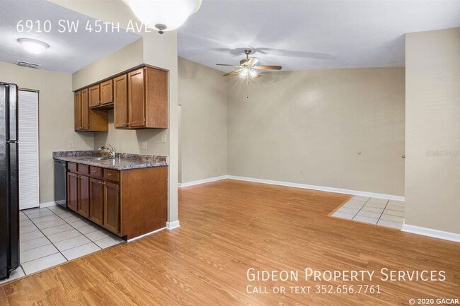 Foto del edificio - 6910 SW 45th Ave