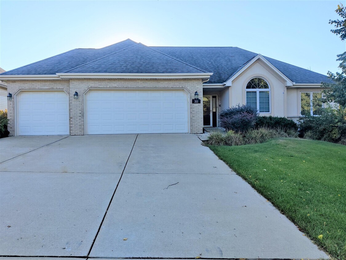 311 Poplar Dr, Yorkville, IL 60560 House Rental in Yorkville, IL