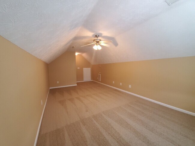 Foto del edificio - 102 Kennedy Dr