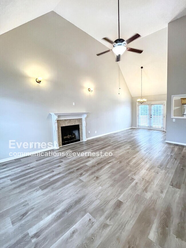 Foto del edificio - 507 Oakmont Dr