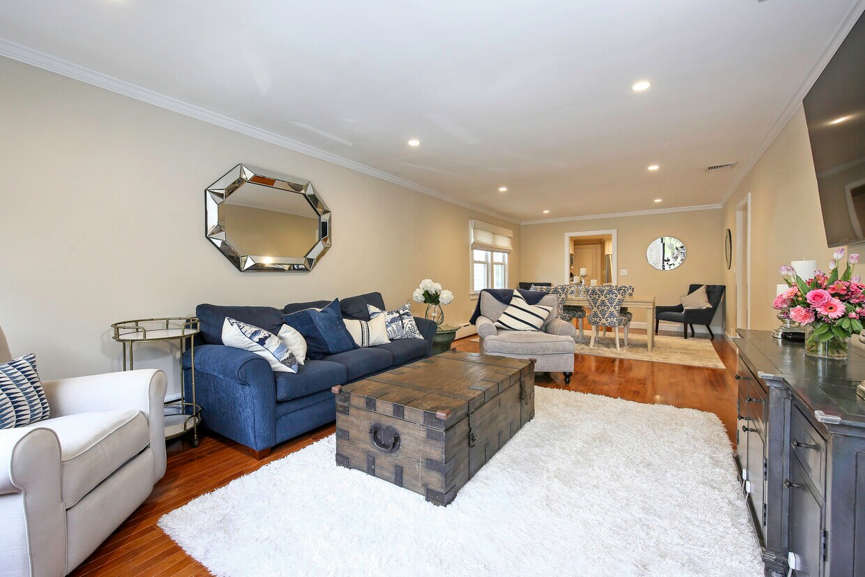 Foto principal - 616 Forest Ave