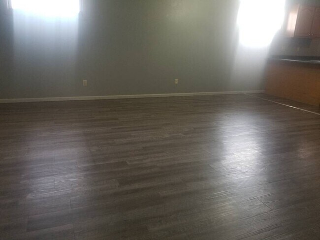 Foto del edificio - 200 W St Paul St