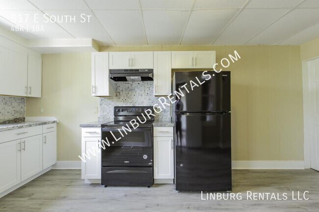 Building Photo - 617 E South St