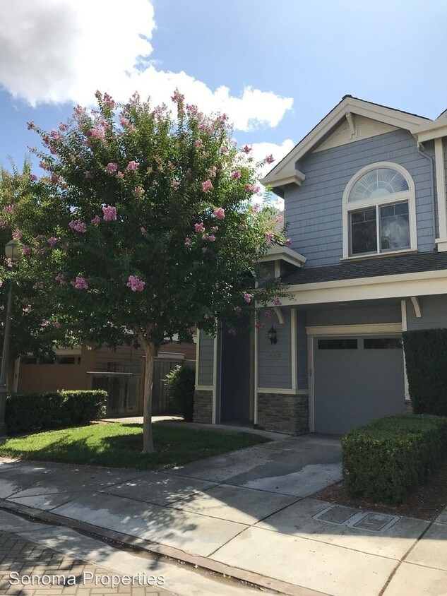 Primary Photo - 2 br, 2.5 bath House - 635 1st Street West