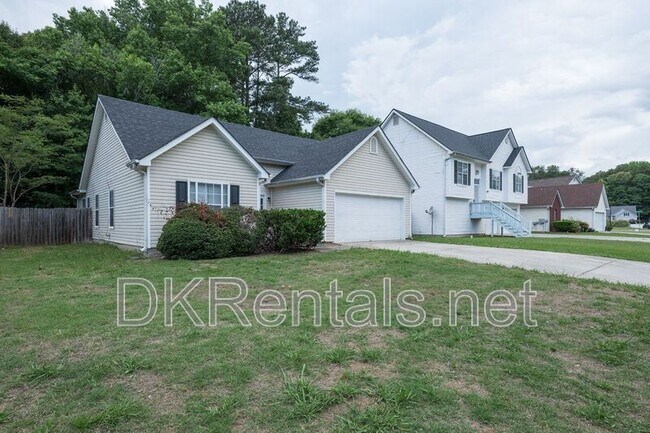 Building Photo - 5689 Isleworth Way