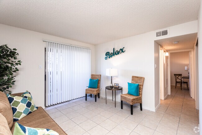 2BR, 1BA - 796SF Living Room - Loma Vista Apartments