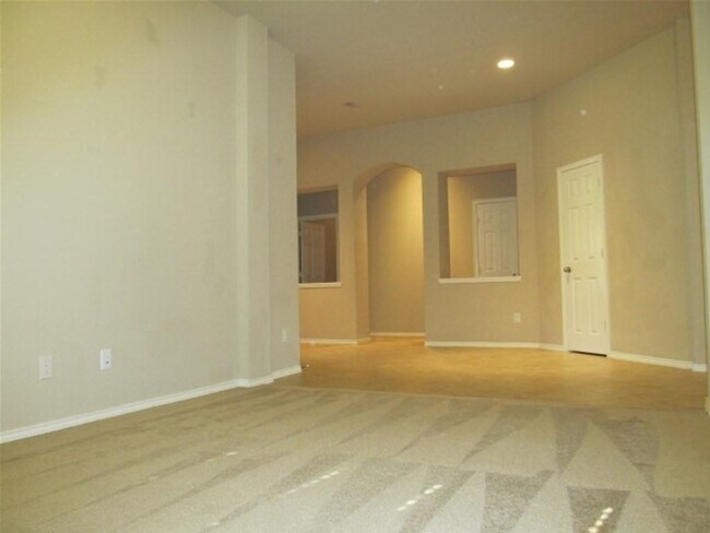Building Photo - 13022 Golden Water Ct