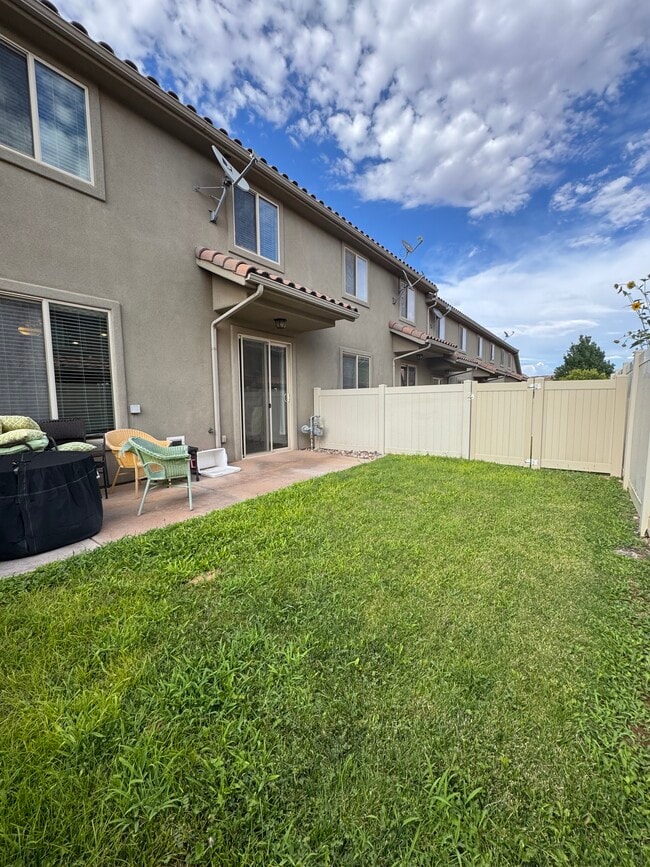 Building Photo - 150 N 1100 E