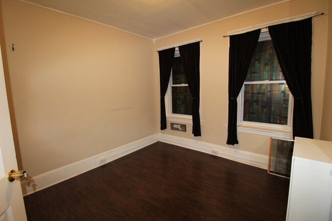 Building Photo - 21 Royal St