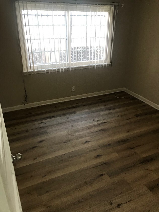 Foto principal - 116 E Buckthorn St