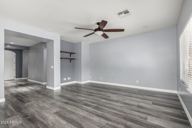 Building Photo - 4196 N 157th Ave