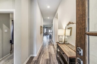 Building Photo - 10047 Napier Dr