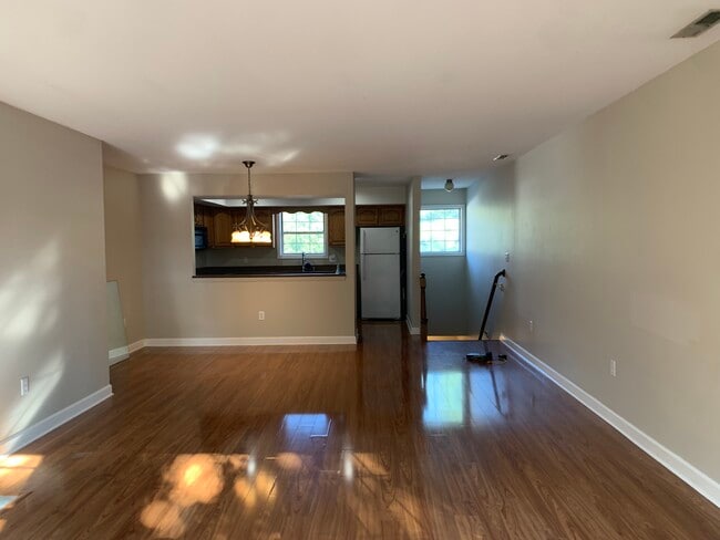 Building Photo - 1309 Sunfield Dr