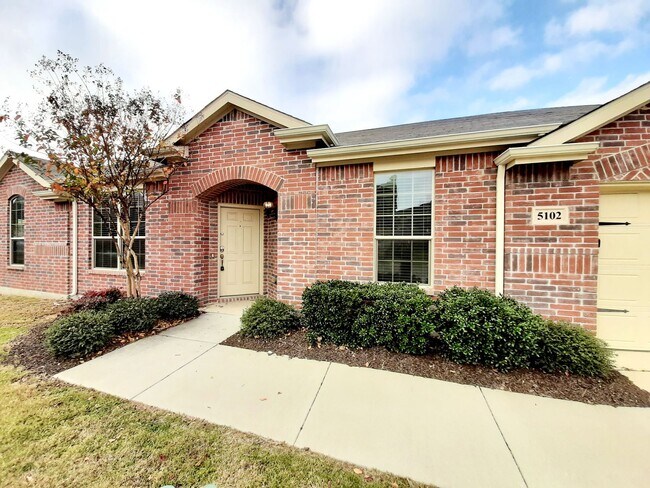 Foto del edificio - Beautiful 4 Bedroom, 2 Bath in sought after Arlington Neighborhood!
