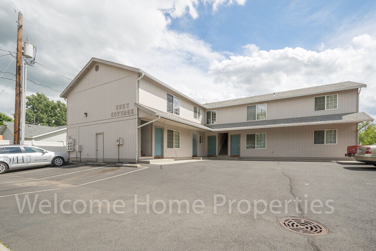 Foto principal - Great 2 bedroom apartment with all-new carpet