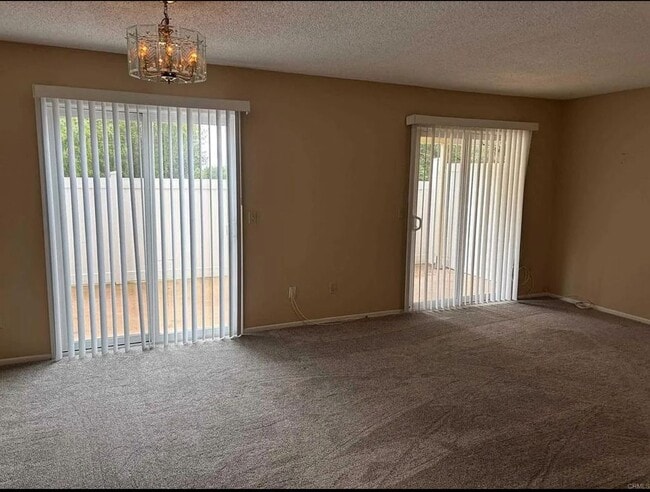Building Photo - 2112 E Vista Way