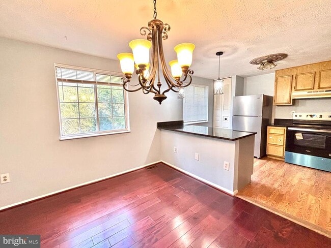 Building Photo - 6226 Hillside Rd