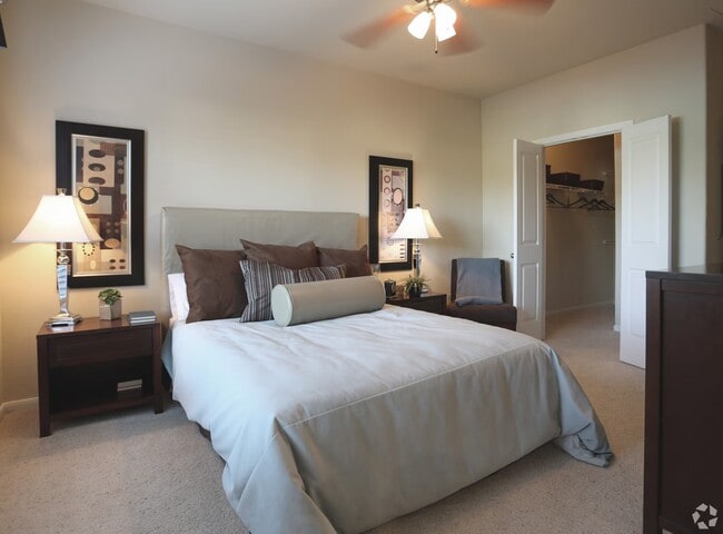 Building Photo - Limited-Time Savings in Scenic Setting!