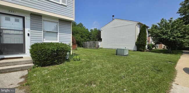 Building Photo - 3591 Laurel View Ct