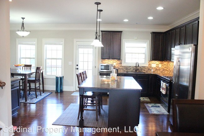 Building Photo - 4 br, 3.5 bath House - 1066 Willow Field Lane