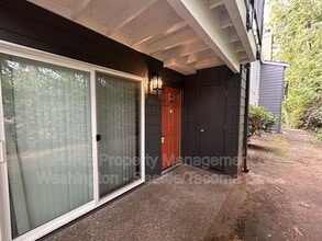 Building Photo - 2605 S 272nd St