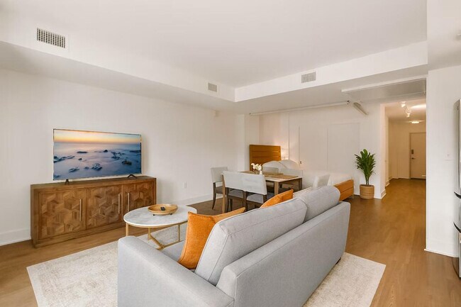 Foto del edificio - 2001 Massachusetts Ave NW