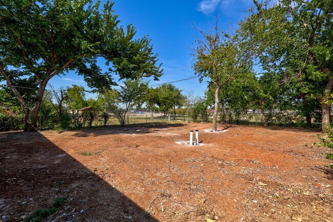 Foto del edificio - Newly Renovated and Beautiful 4 Bed 1 Bath...