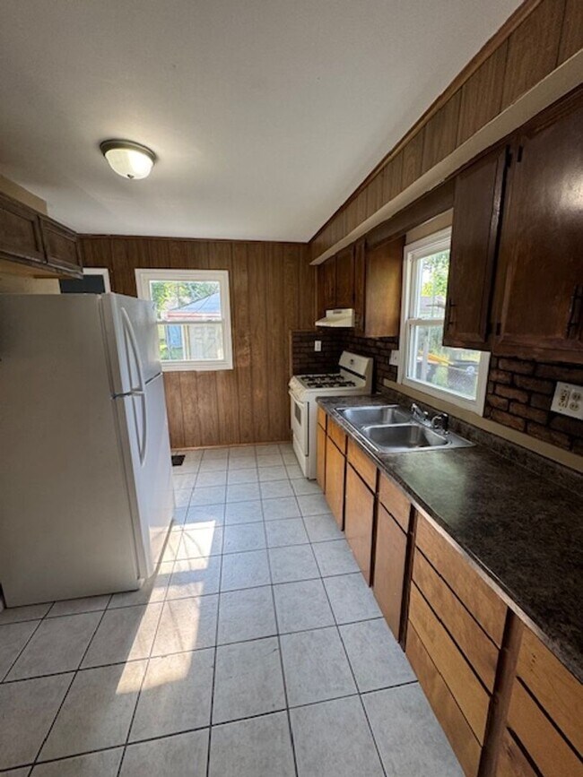 Foto del edificio - 4625 Spatz Ave