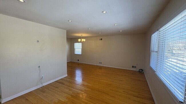 Foto del edificio - 86 Notre Dame Ave