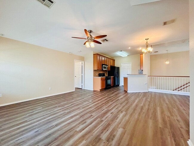 Foto del edificio - 1900 Scofield Ridge Pkwy