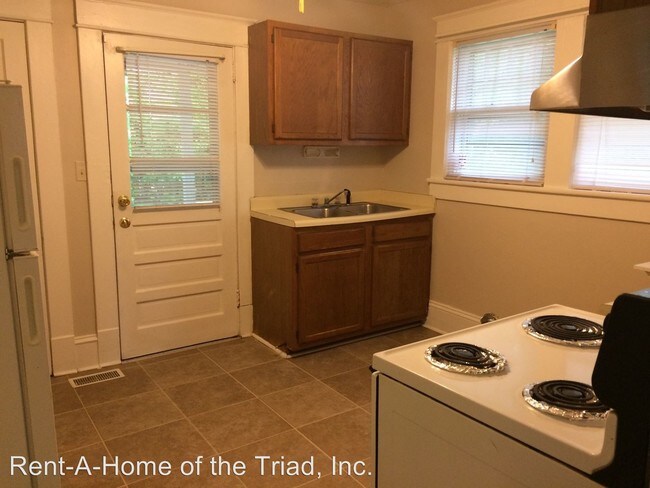 Building Photo - 516 Boyd St