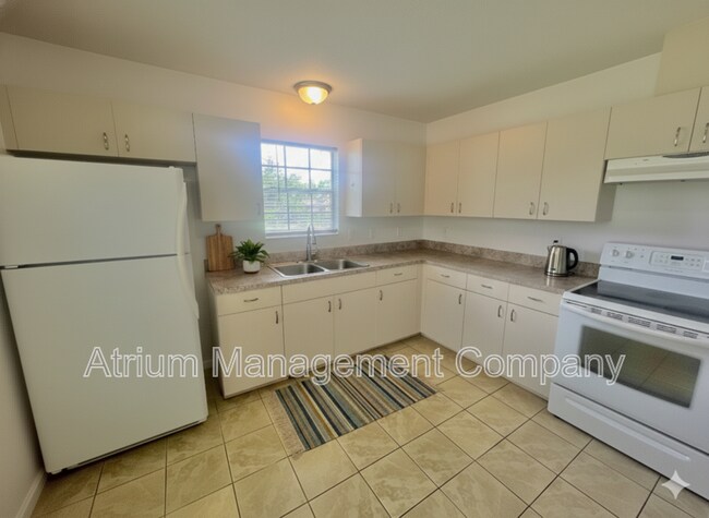 Building Photo - 3200 Hughey St