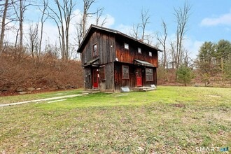 Building Photo - 380 Newtown Turnpike