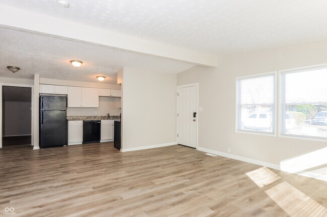 Foto del edificio - 1724 Englewood Dr