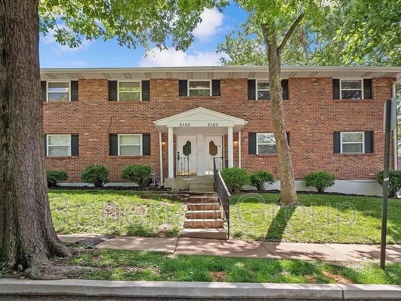 2150 Alameda Ave Unit 3, Maplewood, MO 63143 Condo for Rent in