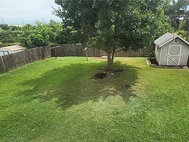 Foto del edificio - 711 Mockingbird St