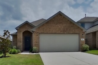 Building Photo - 210 Pine cavern dr