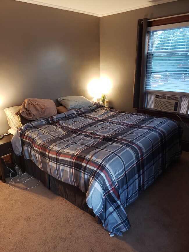 Bedroom - 267 Kelley St