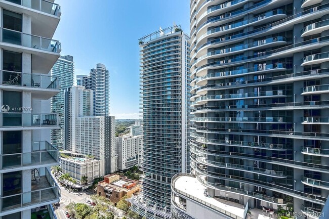 Building Photo - 1010 Brickell Ave