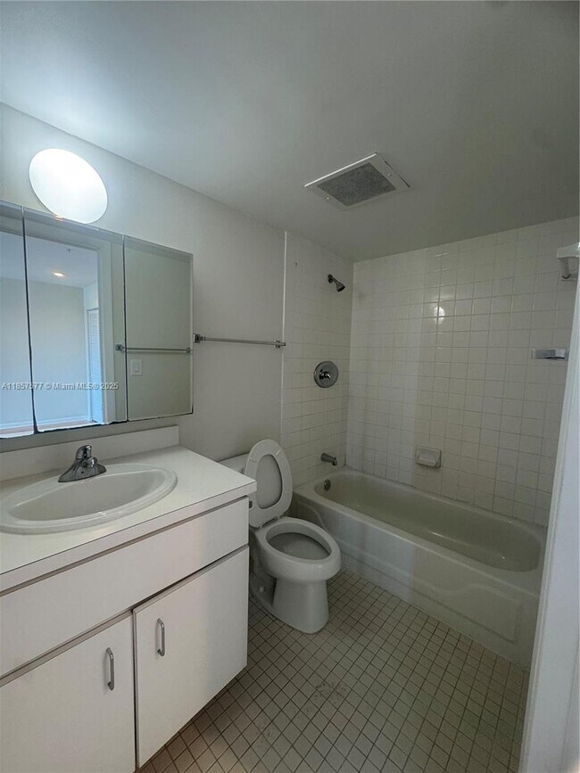 Foto del edificio - 5789 SW 72nd St