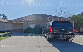 Building Photo - 10103 W 20th St