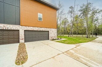 Building Photo - 2523 Appian Wy