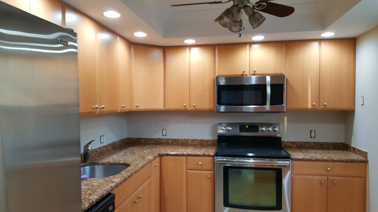 2424 N Federal Hwy Unit 210, Boynton Beach, FL 33435 Condo for Rent in Boynton Beach, FL