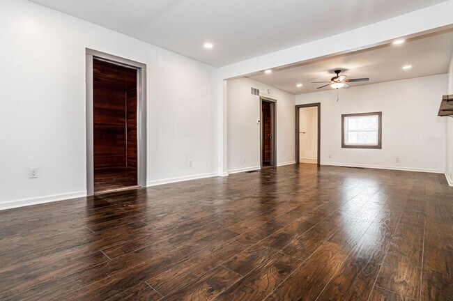Foto del edificio - Single Family Home